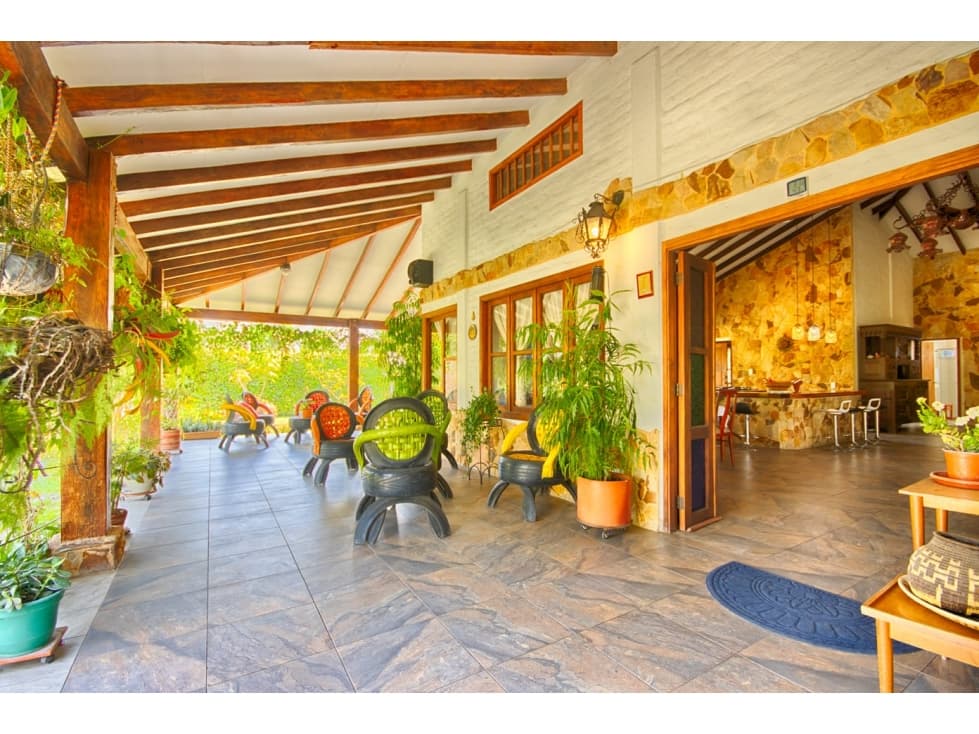 HERMOSA CASA CAMPESTRE EN ROZO - 1