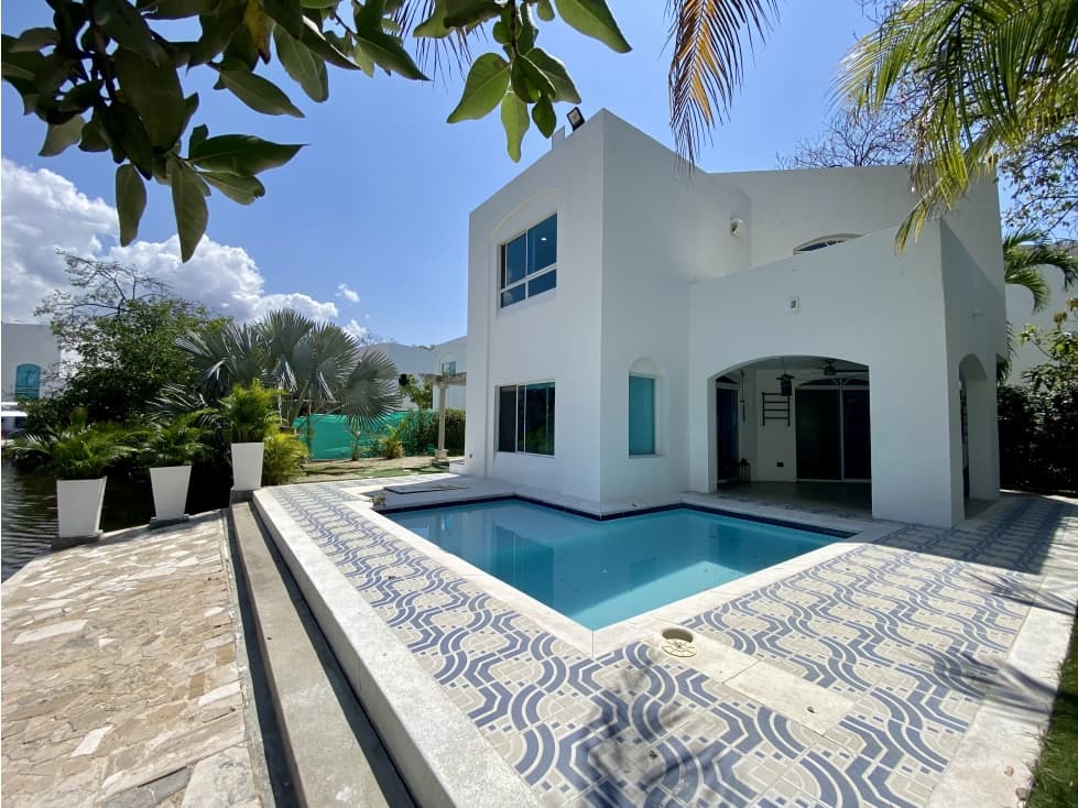 ARRIENDO CASA - CONJUNTO FRENTE AL MAR BELLO HORIZONTE SANTA MARTA - 1