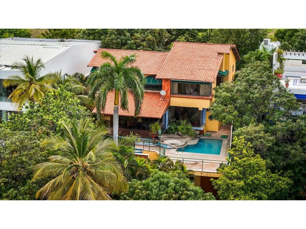 VENTA CASA DE PLAYA AMOBLADA FRENTE AL MAR CABO ANTIBES SANTA MARTA - 1