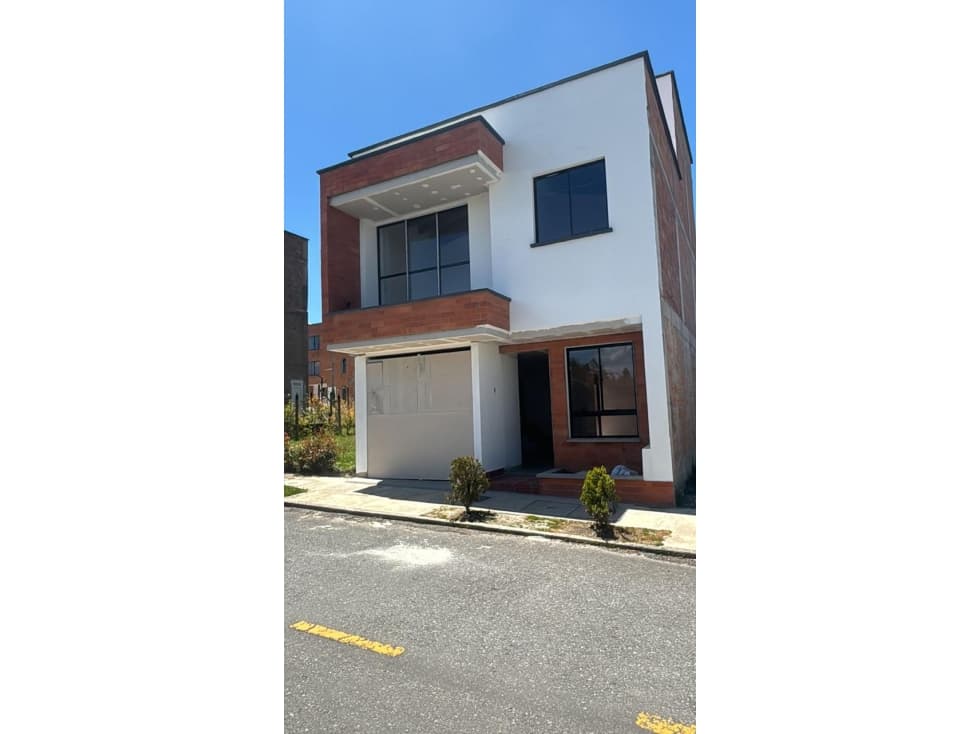 VENTA CASA UNIFAMILIAR TRES PISOS 129 M2 LA UNIÓN ANTIOQUIA - 1