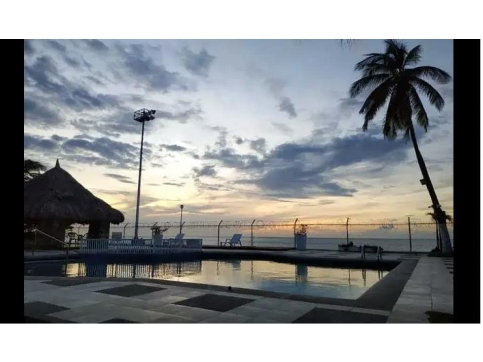 CABAÑA EN PLAYA SALGUERO CON VISTA AL MAR - 1