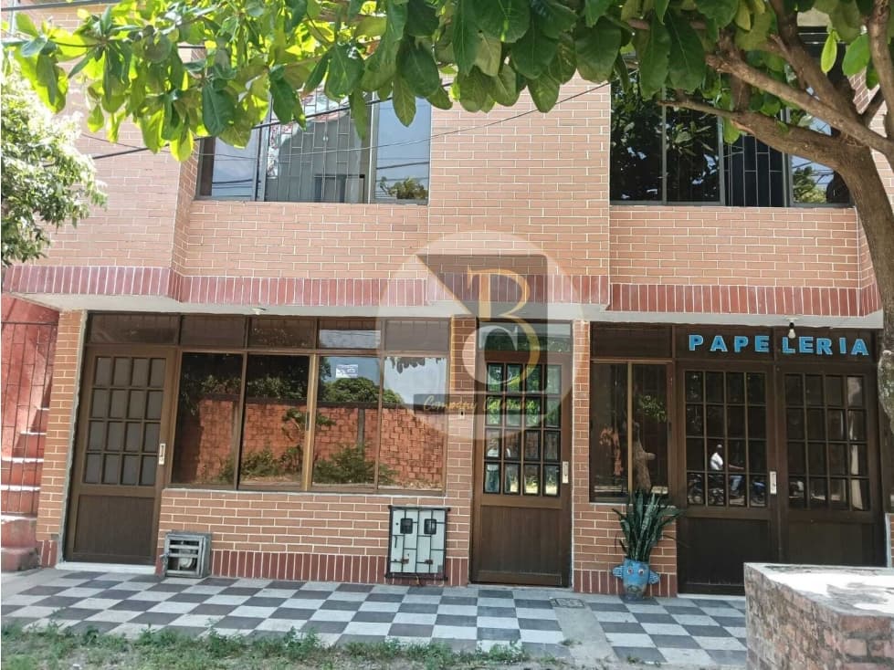 SE ARRIENDAN LOCALES COMERCIALES BARRIO LA CAMPIÑA - 1