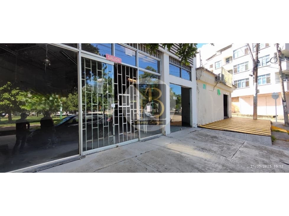 ARRIENDO BODEGA COMERCIAL FRENTE PARQUE RESURGIMIENTO YOPAL - 1
