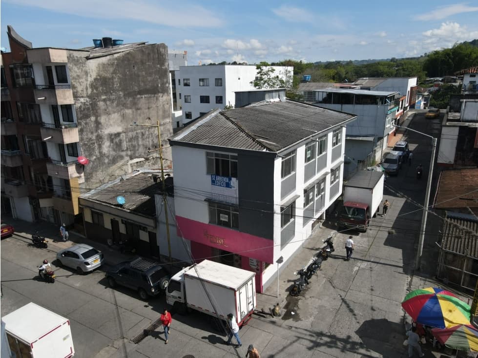Edificio en Calarcá-Quindío para venta o arriendo - 1