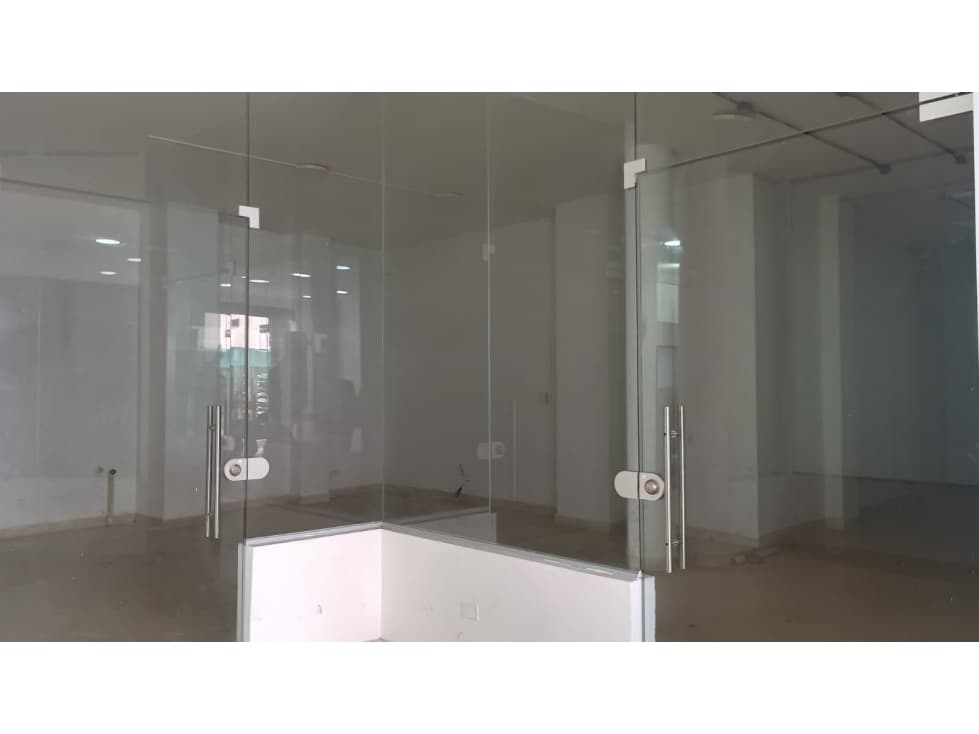 SE RENTAN LOCALES PARQUE PRINCIPAL GUARNE - 1