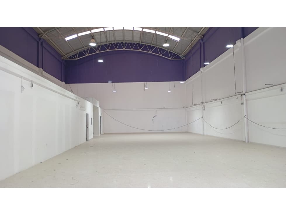 SE RENTA LOCAL COMERCIAL SECTOR PLAZA DE MERCADO GUARNE - 1