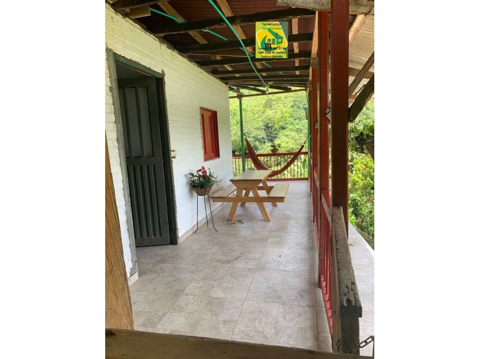 SE VENDE O SE PERMUTA FINCA CON DOS CASAS EN GENOVA - 1