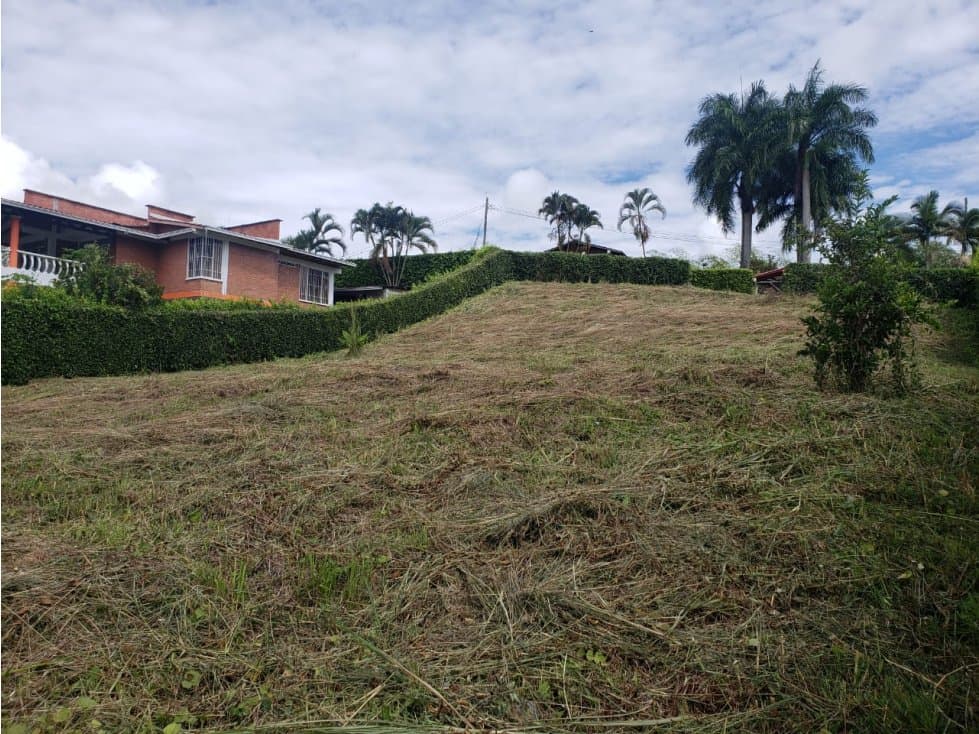 Se vende lote en condominio cerca a Viterbo - 1