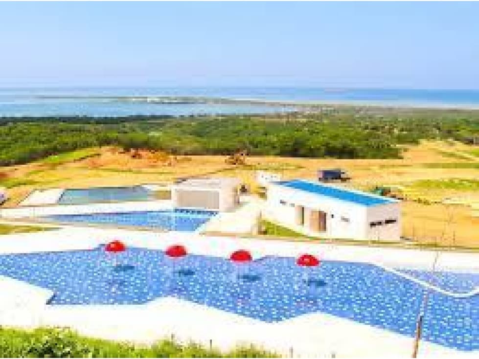 ¡Invierte en el Paraíso en Brisamar, Vía Viterbo! - 1