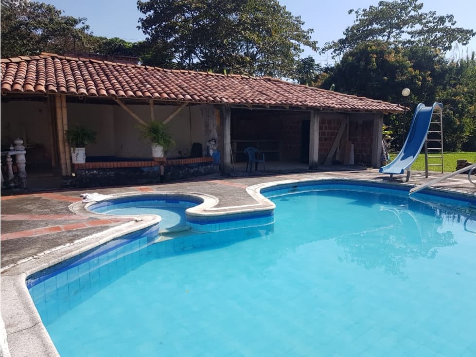 SE ALQUILA FINCA VIA A VITERBO POR REMOLINOS LA ISLA RIO RISARALDA - 1