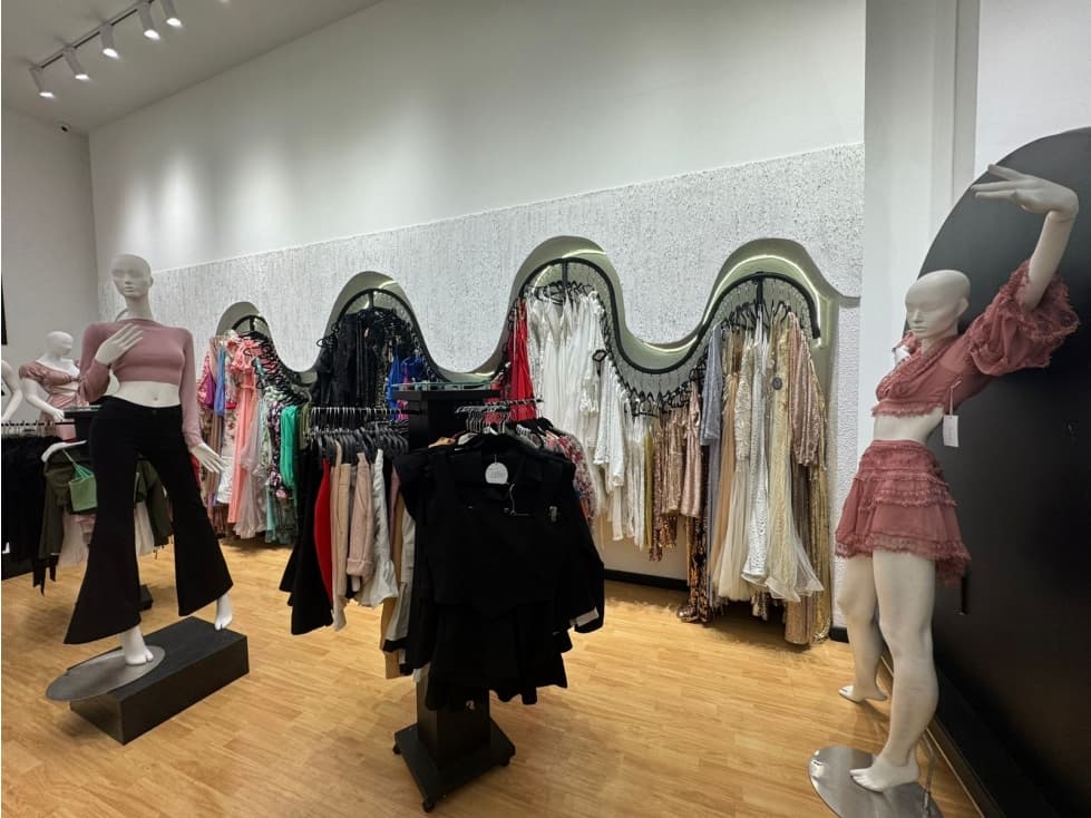 SE ARRIENDA LINDO LOCAL CON BODEGA EN PEREIRA - 1