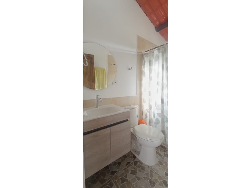 SE VENDE HERMOSA CASA CAMPESTRE PARA ESTRENAR EN ALCALA VALLE - 1