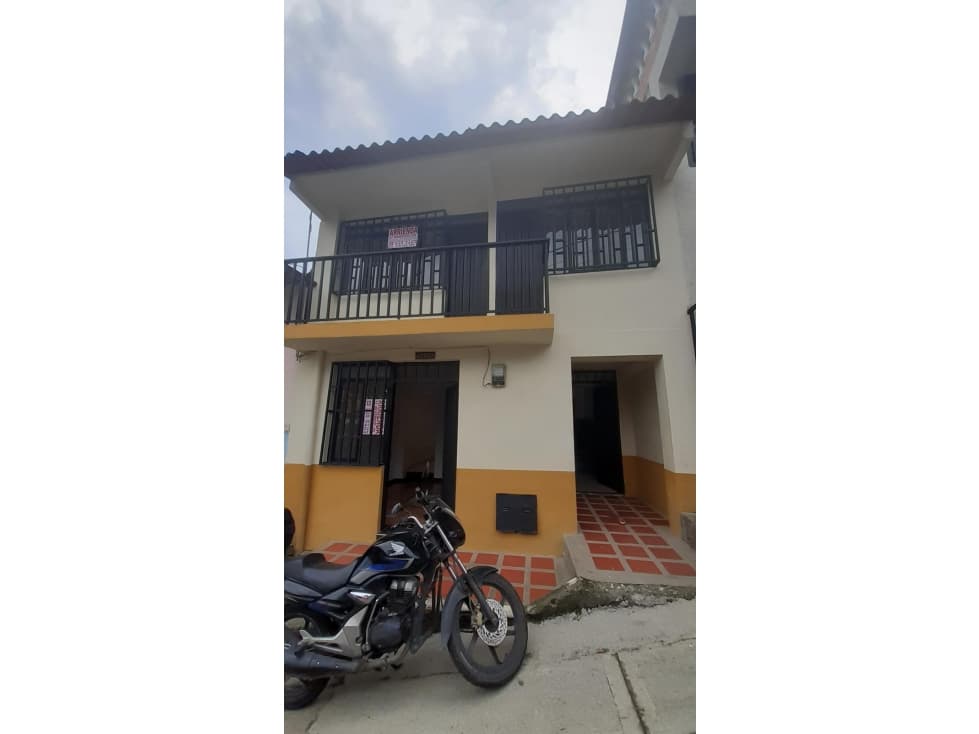 Se vende casa con dos viviendas independientes Dosquebradas Pueblo Sol - 1