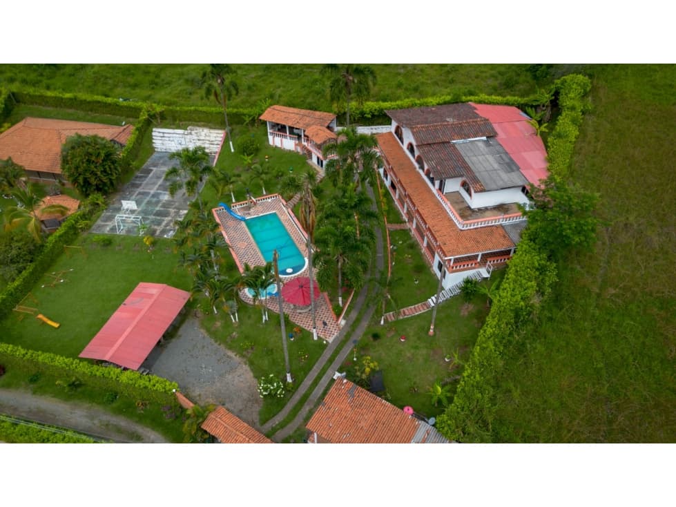 SE VENDE FINCA CAMPESTRE VALLE DE ACAPULCO - 1