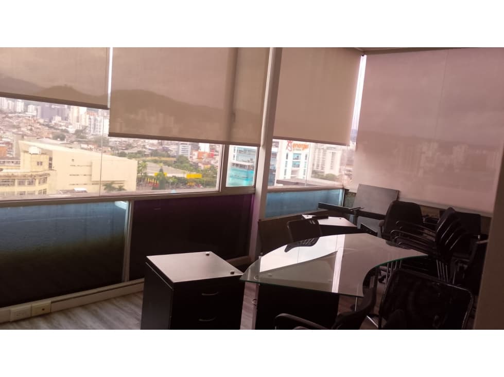 SE ARRIENDA OFICINA CON MOBILIARIO - 1