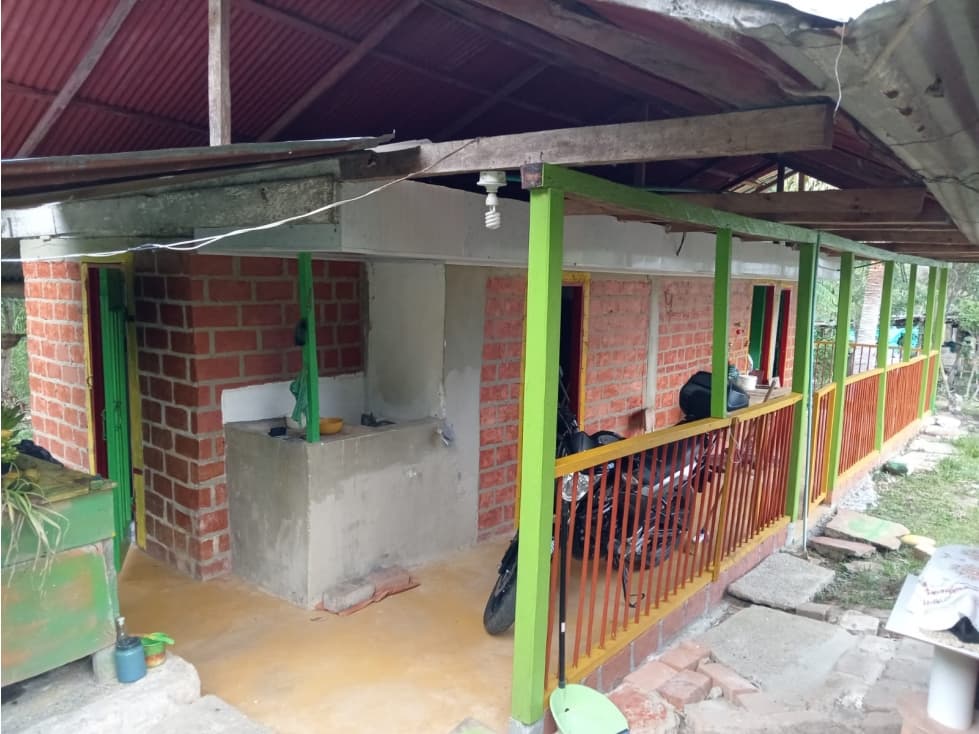 Venta de hermosa finca a 15 minutos de Guatica Y Belen - 1