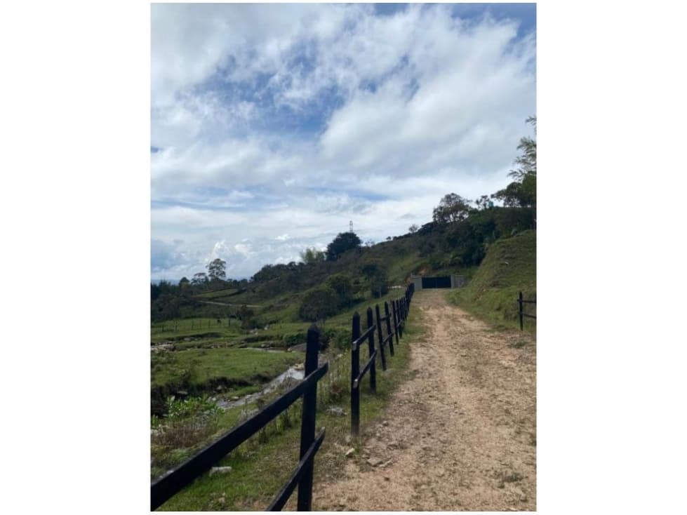 SE VENDE LOTE EN LOS MONJES - BENEDICTINOS GUATAPE - 1