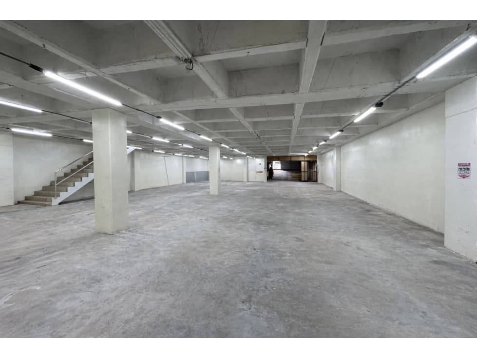 400m2 arriendo bodega Itagüí - 1