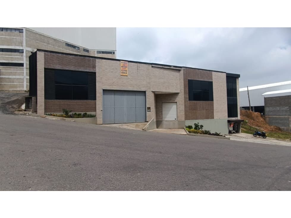 678m2 Bodega en Arriendo Caldas Parque Industrial - 1