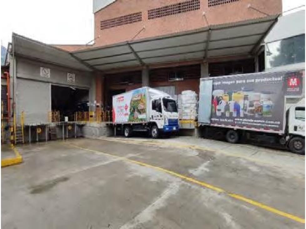 5.675m2 Lote + 5.076m2 Bodega para arriendo - venta La Estrella - 1