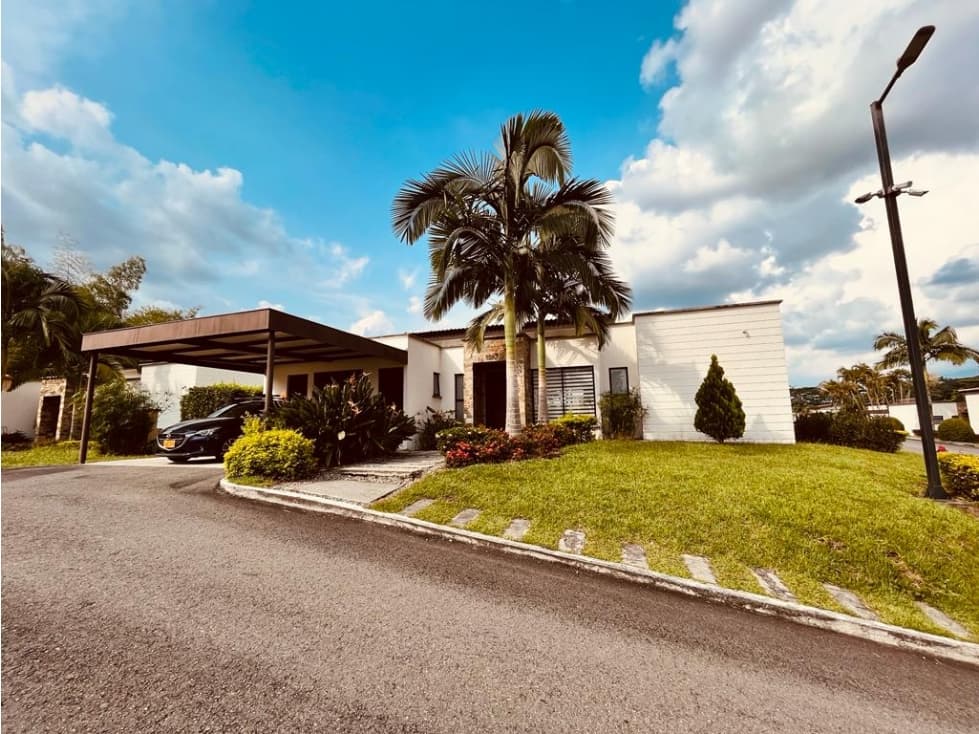 SE ALQUILA CASA CAMPESTRE SECTOR CLUB CAMPESTRE - 1