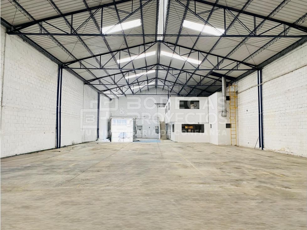 BODEGA DISPONIBLE PARA ARRIENDO EN ITAGUI - 1