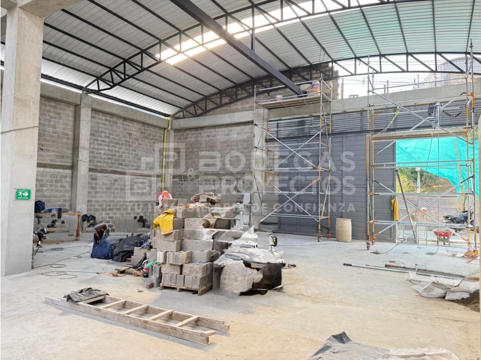 BODEGA DISPONIBLE PARA ARRIENDO EN LA ESTRELLA - 1