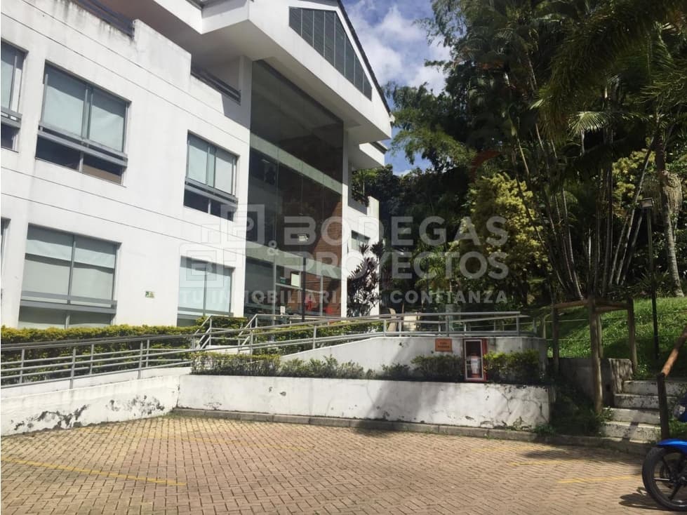 EDIFICIO DISPONIBLE PARA ARRIENDO EN MEDELLIN - 1