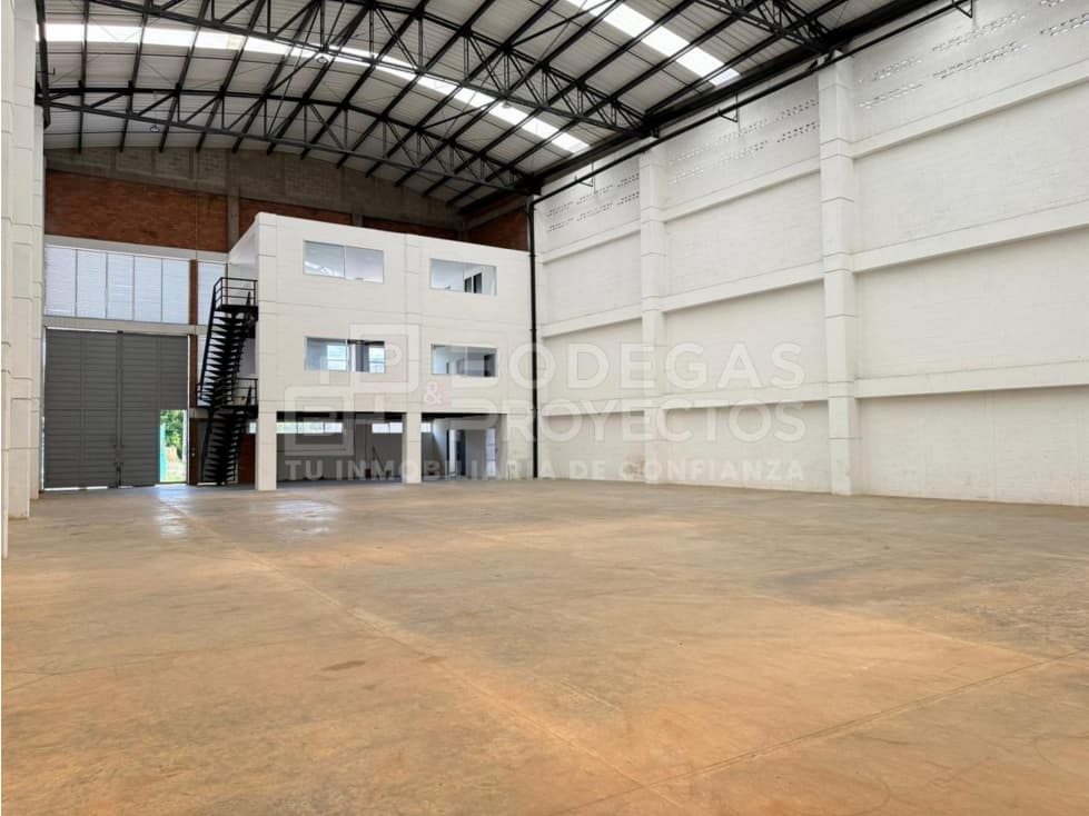 BODEGA DISPONIBLE PARA ARRIENDO EN COPACABANA - 1