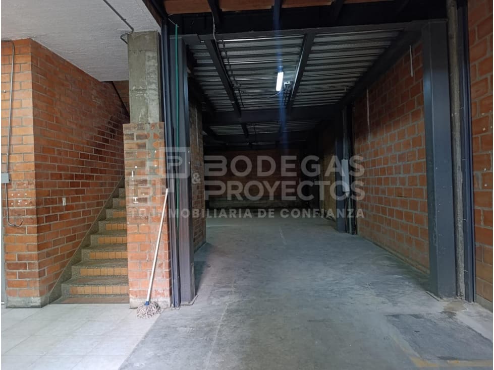 BODEGA DISPONIBLE PARA ARRIENDO EN ENVIGADO - 1