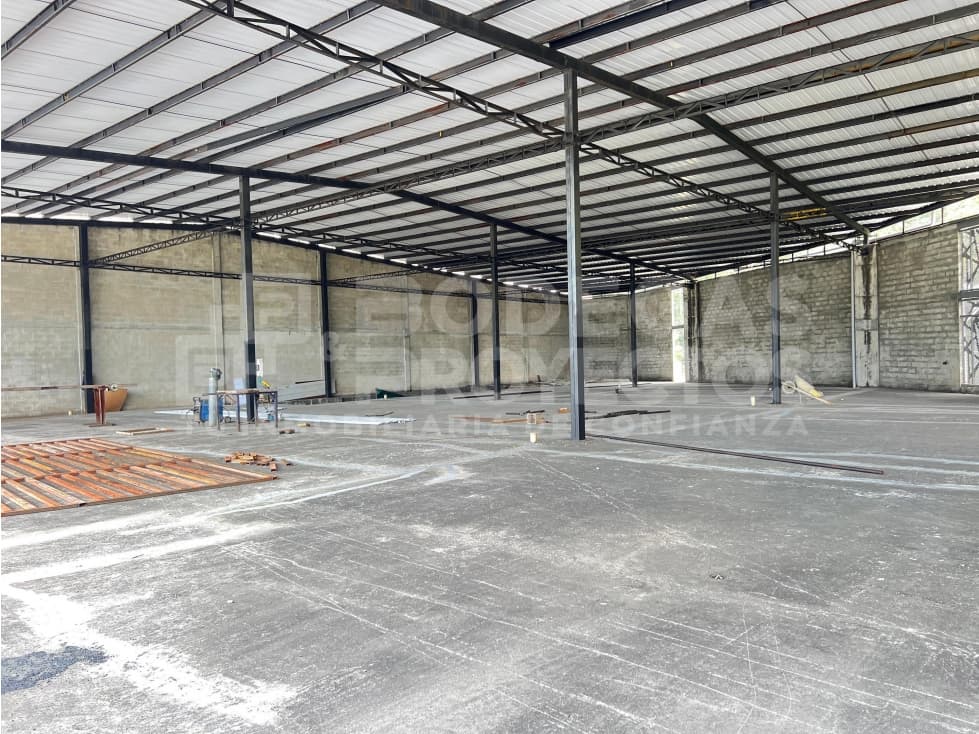 BODEGA DISPONIBLE PARA ARRIENDO EN LA ESTRELLA - 1