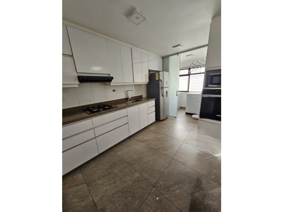 SE VENDE APARTAMENTO EN LAURELES MEDELLIN - 1