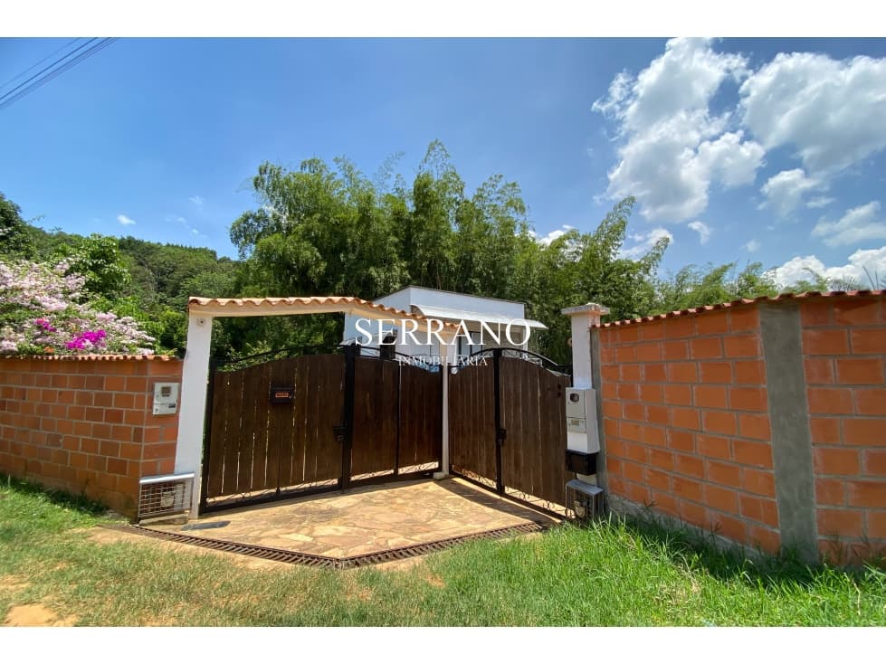 CASA CAMPESTRE EN VENTA EN EL TALISMAN RUITOQUE ALTO GIRON - 1