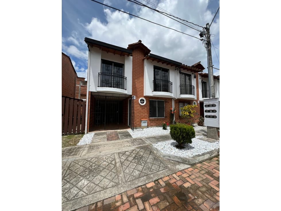 Excelente Casa disponible para Arriendo ubicada en la Ceja. - 1
