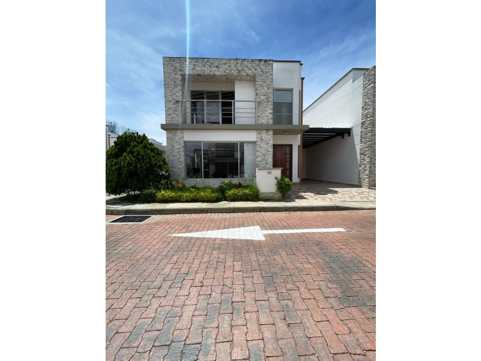 Casa disponible para Arriendo tradicional en La Ceja sector el Viva. - 1