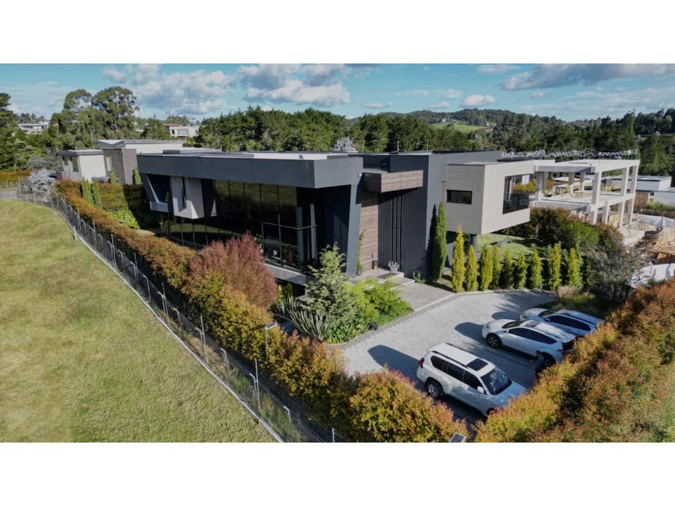 Lujosa Casa para La Venta en el Alto de las Palmas - 1