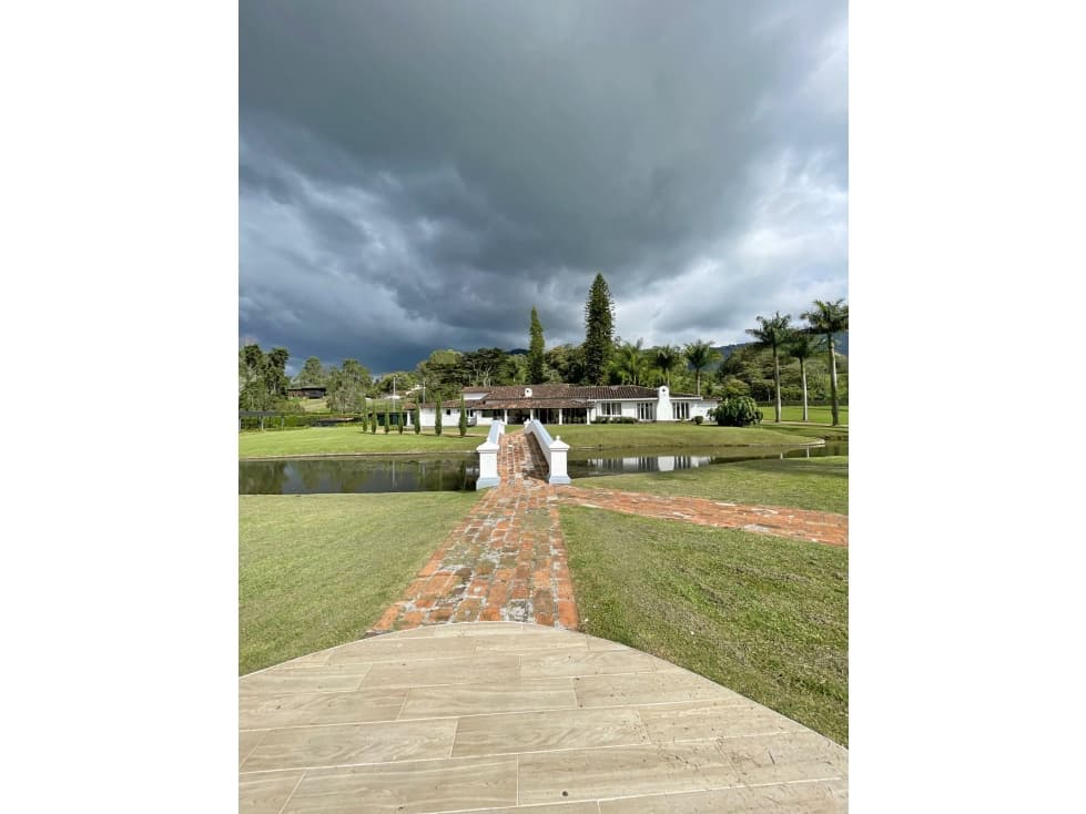 Finca disponible para Arriendo amoblada en la Ceja sector la Guaira - 1