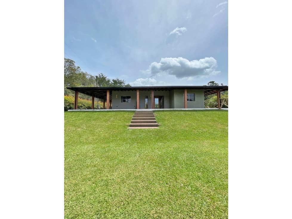 Casa Finca para Arriendo tradicional en la Ceja sector Cantarrana - 1