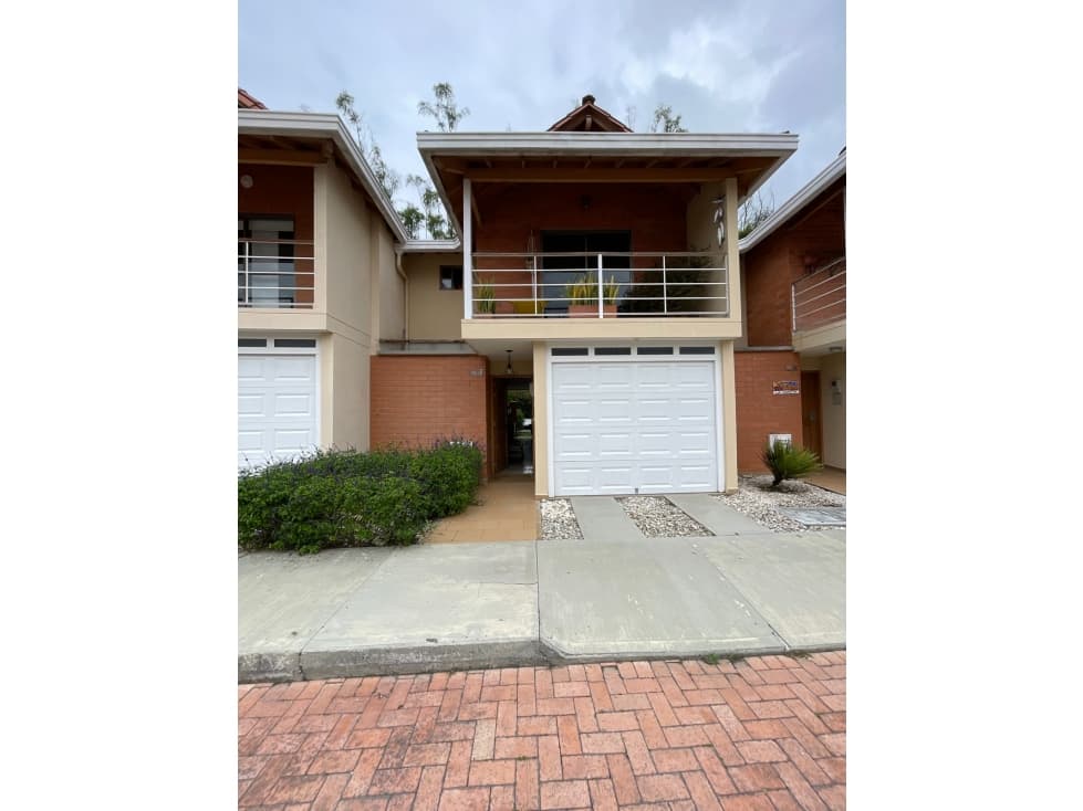 Casa en venta en unidad cerrada en la ceja - 1