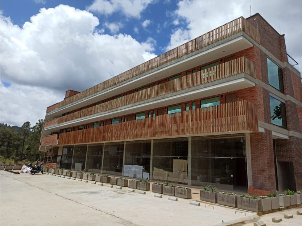 Local comercial para Arriendo tradicional en el Retiro, Sector La Fe - 1