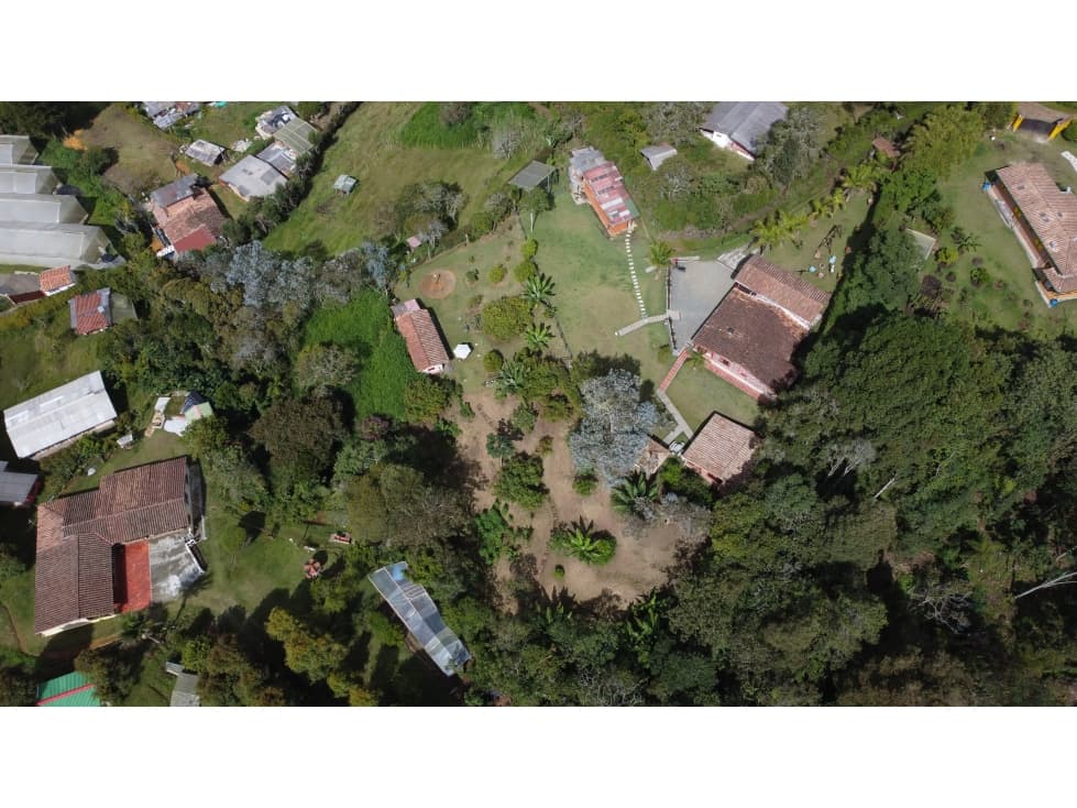 Venta de finca en vereda Piedras Blancas, Guarne - 1