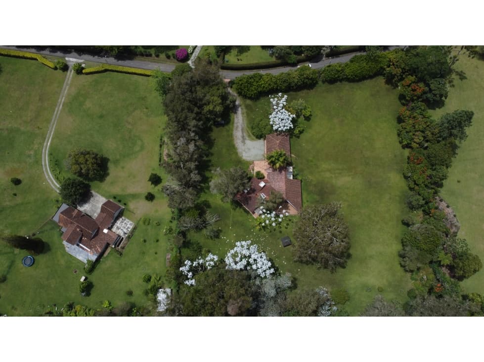 Venta de casa campestre en Fizebad, El Retiro - 1