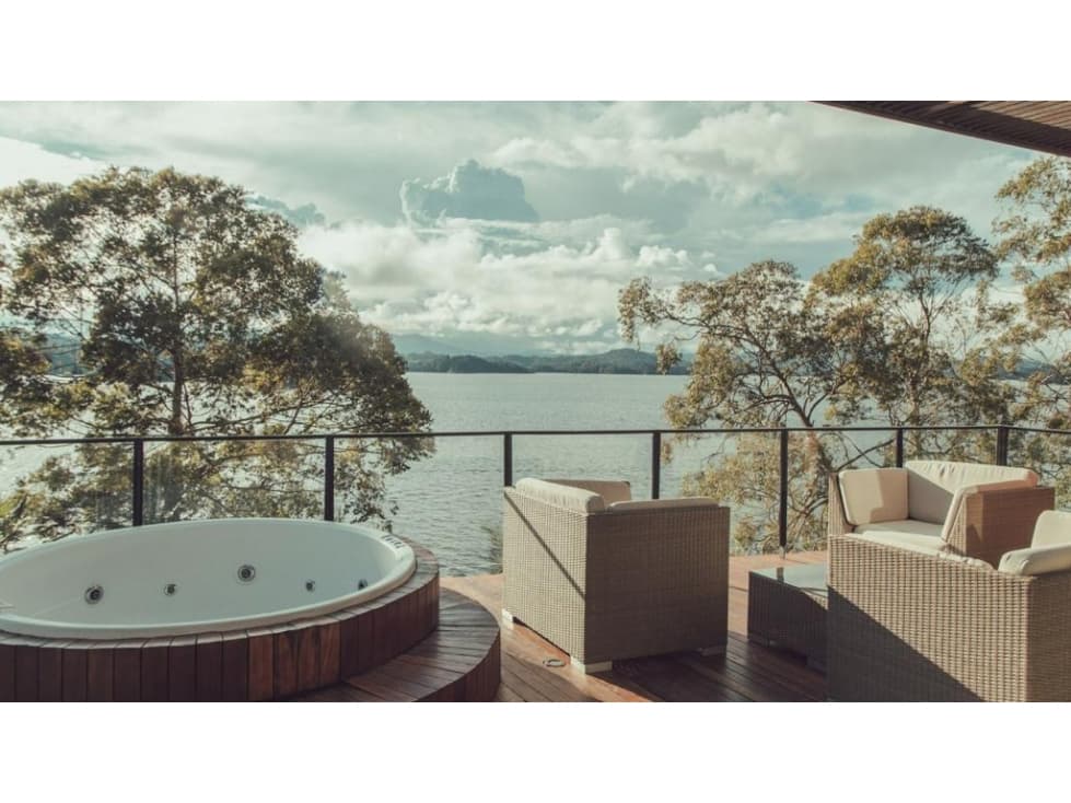 Casa en Venta en Guatapé - 1