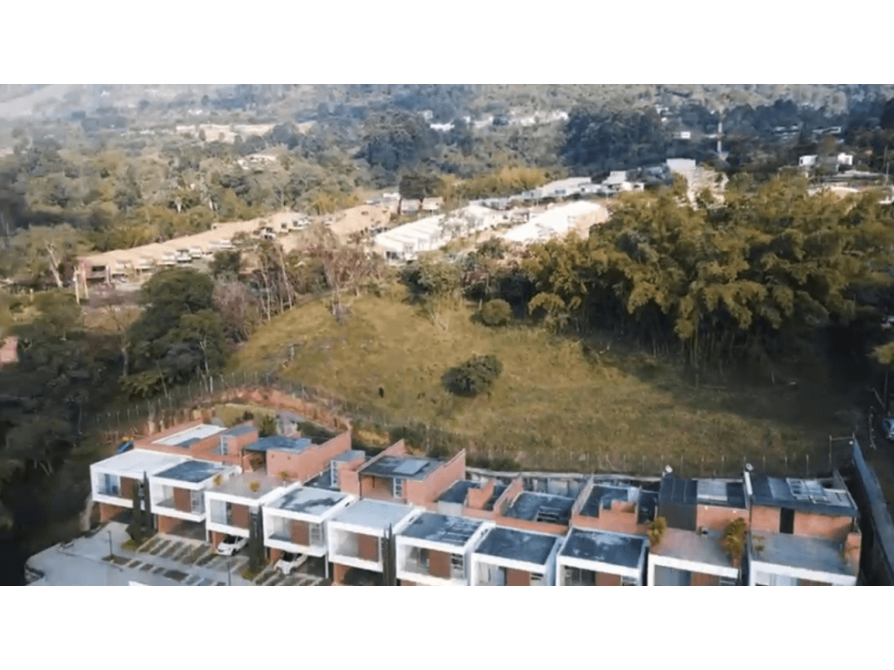 Lote Independiente en Venta en Envigado Loma el Atravesado - 1