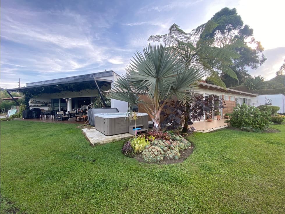 Casa en Llanogrande Pontezuela en Arriendo Amoblada - 1