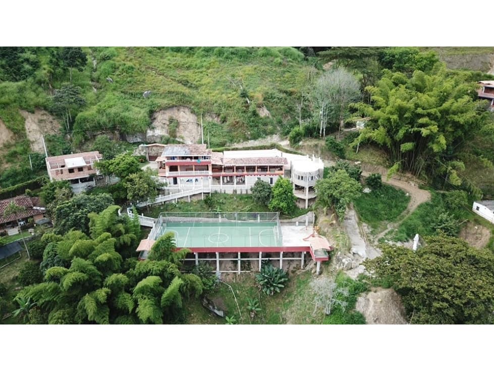 Casa en Venta Amoblada en Barbosa - 1