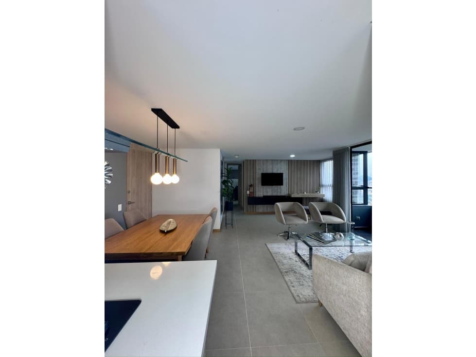 Apartamento en Arriendo en Medellín Loma del indio - 1