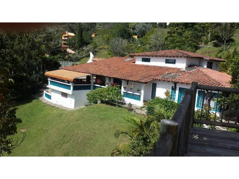 Casa Amoblada en Arriendo en Copacabana - 1