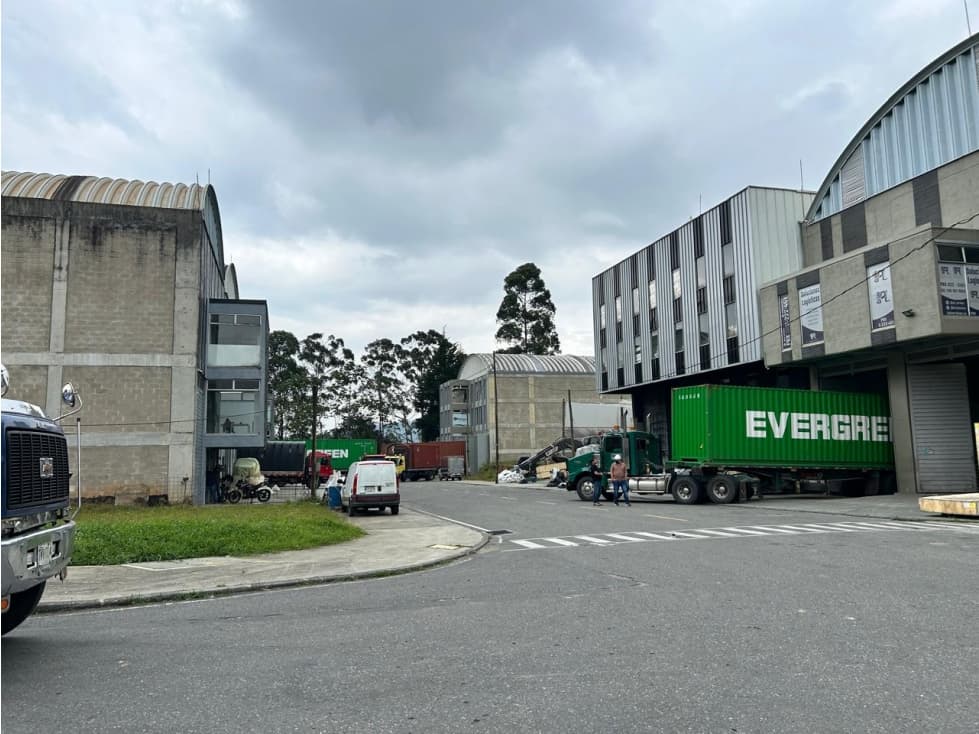 Oficina para venta en zona franca Caldas Antioquia - 1