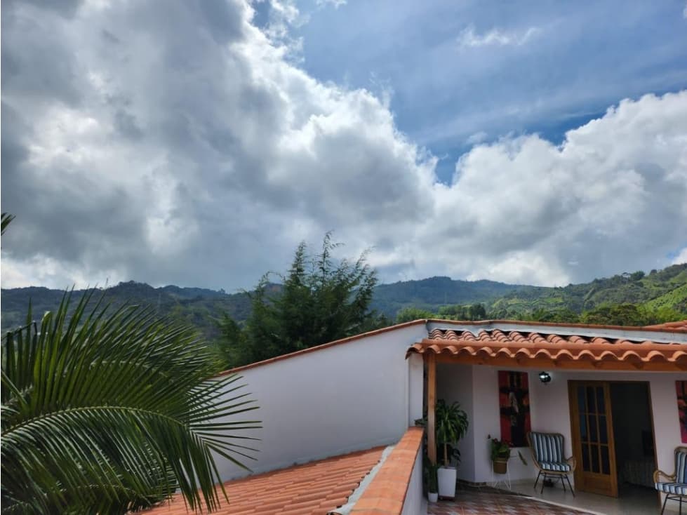 Venta de finca en El Peñol Vereda La Helida - 1